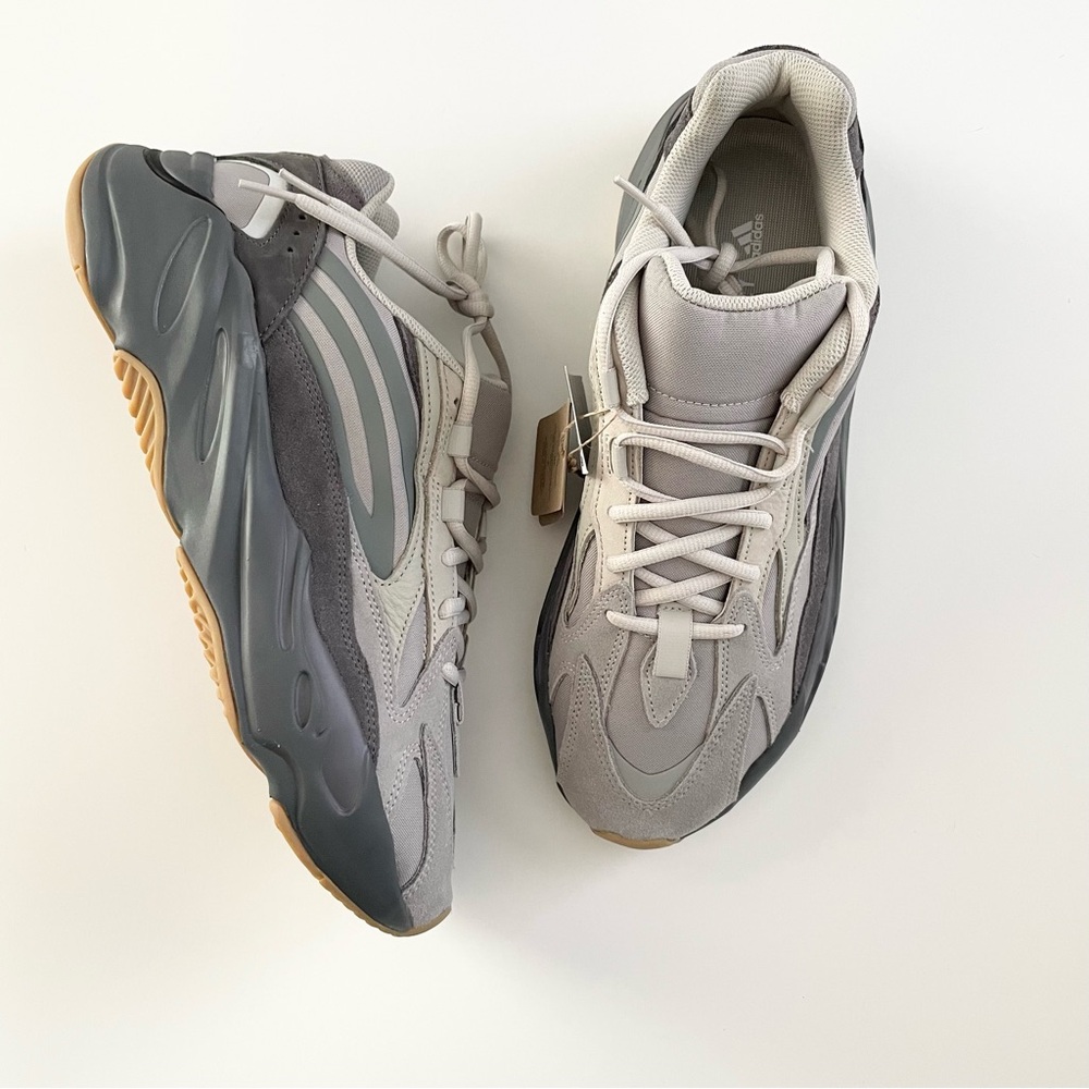 Yeezy Boost 700 V2 Tephra Men’s U.S. Size 11.5 NWT